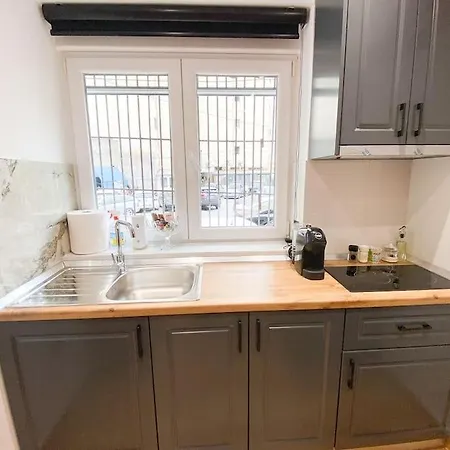 Matisse No14 - Center アパート ティラナ